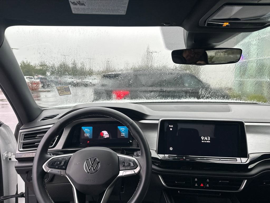 Used 2024 Volkswagen Atlas Cross Sport SE image 12