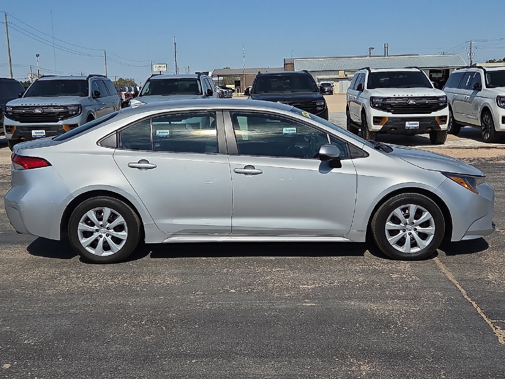 Used 2024 Toyota Corolla LE FWD image 6