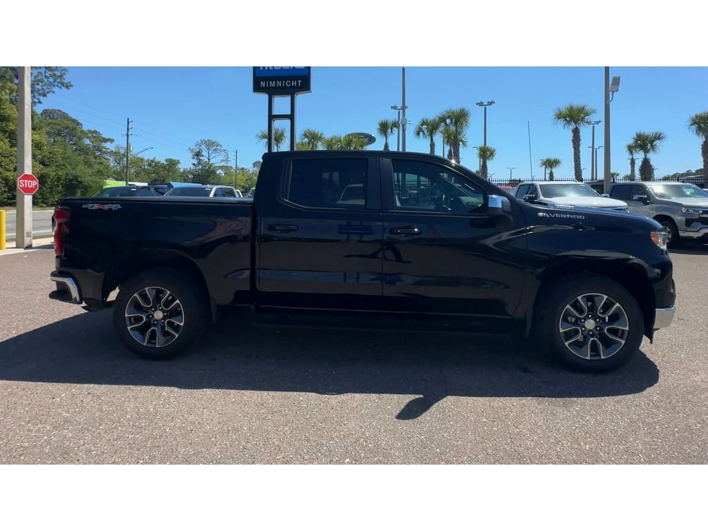 Used 2023 Chevrolet Silverado 1500 LT AWD/4WD image 5