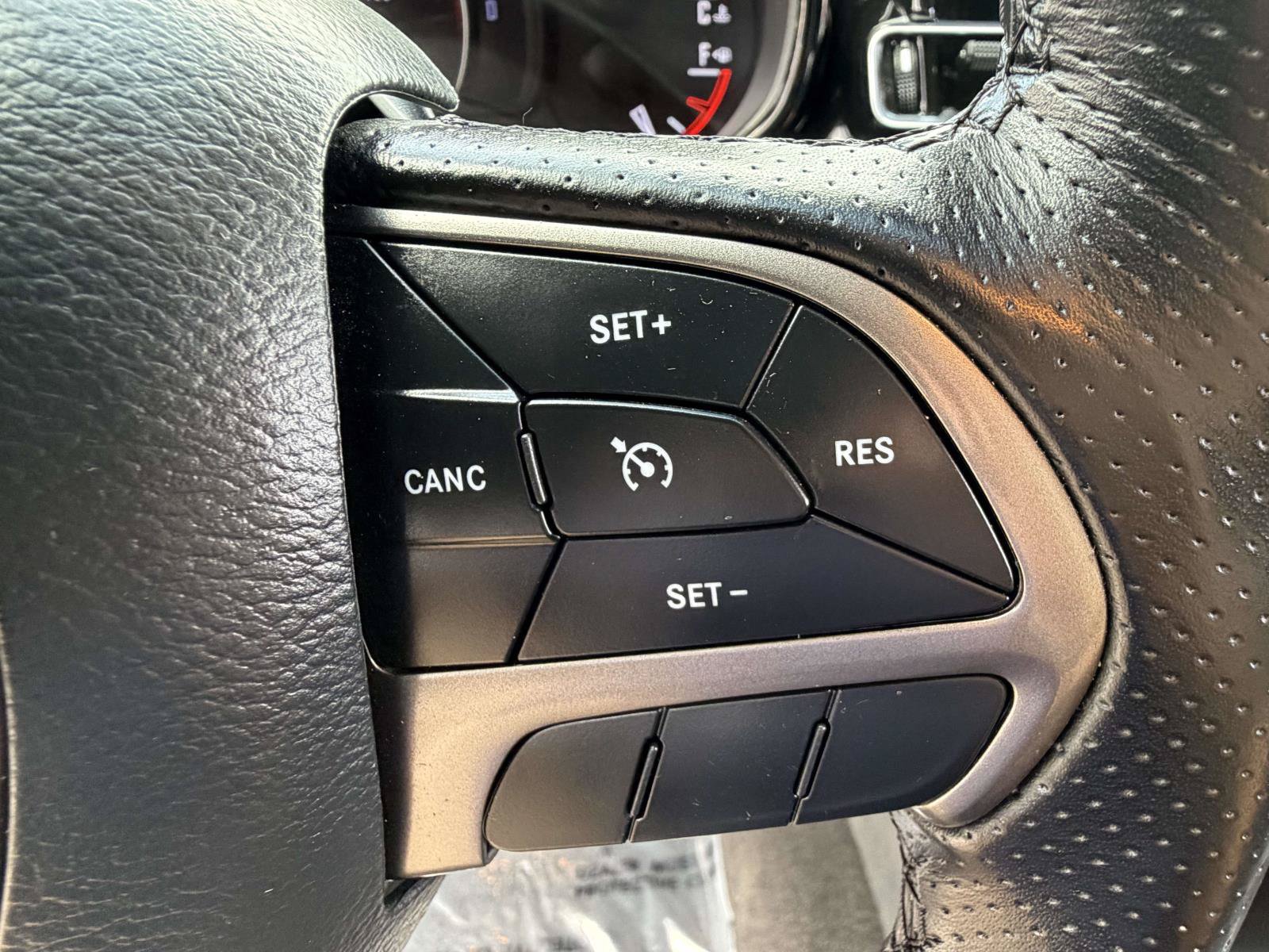 Used 2024 Dodge Durango SXT w/ SXT Blacktop Group AWD/4WD image 16