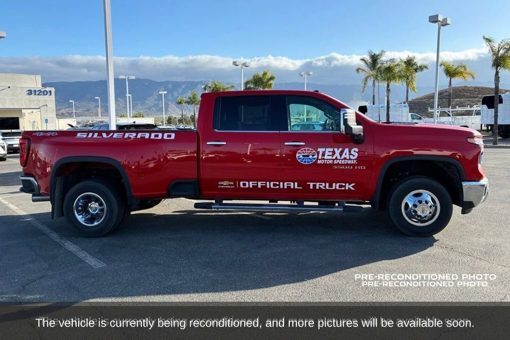 Used 2024 Chevrolet Silverado 3500 LTZ AWD/4WD image 4