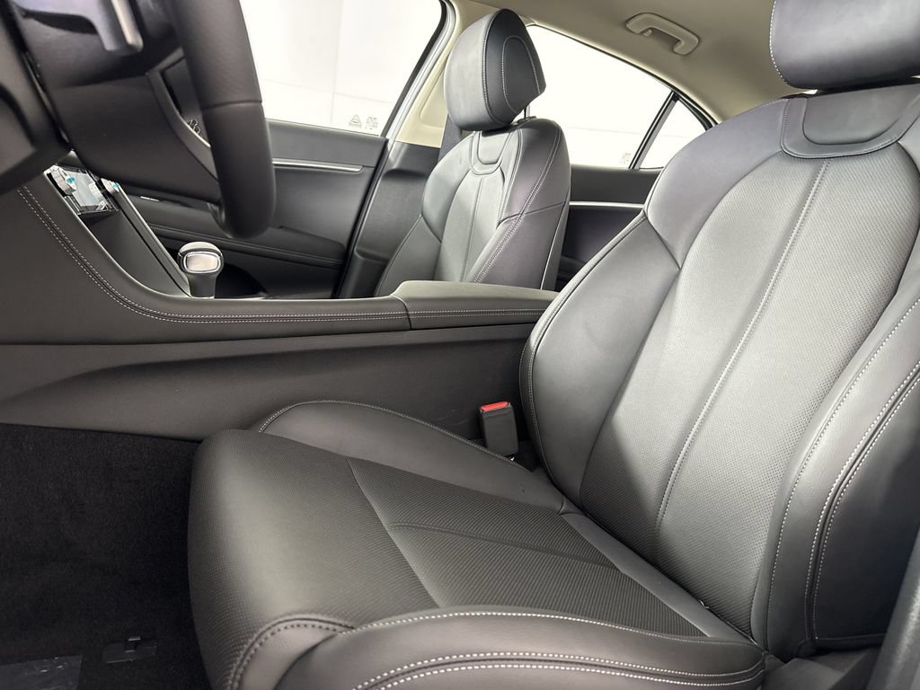New 2026 Genesis G70 2.5T RWD image 10