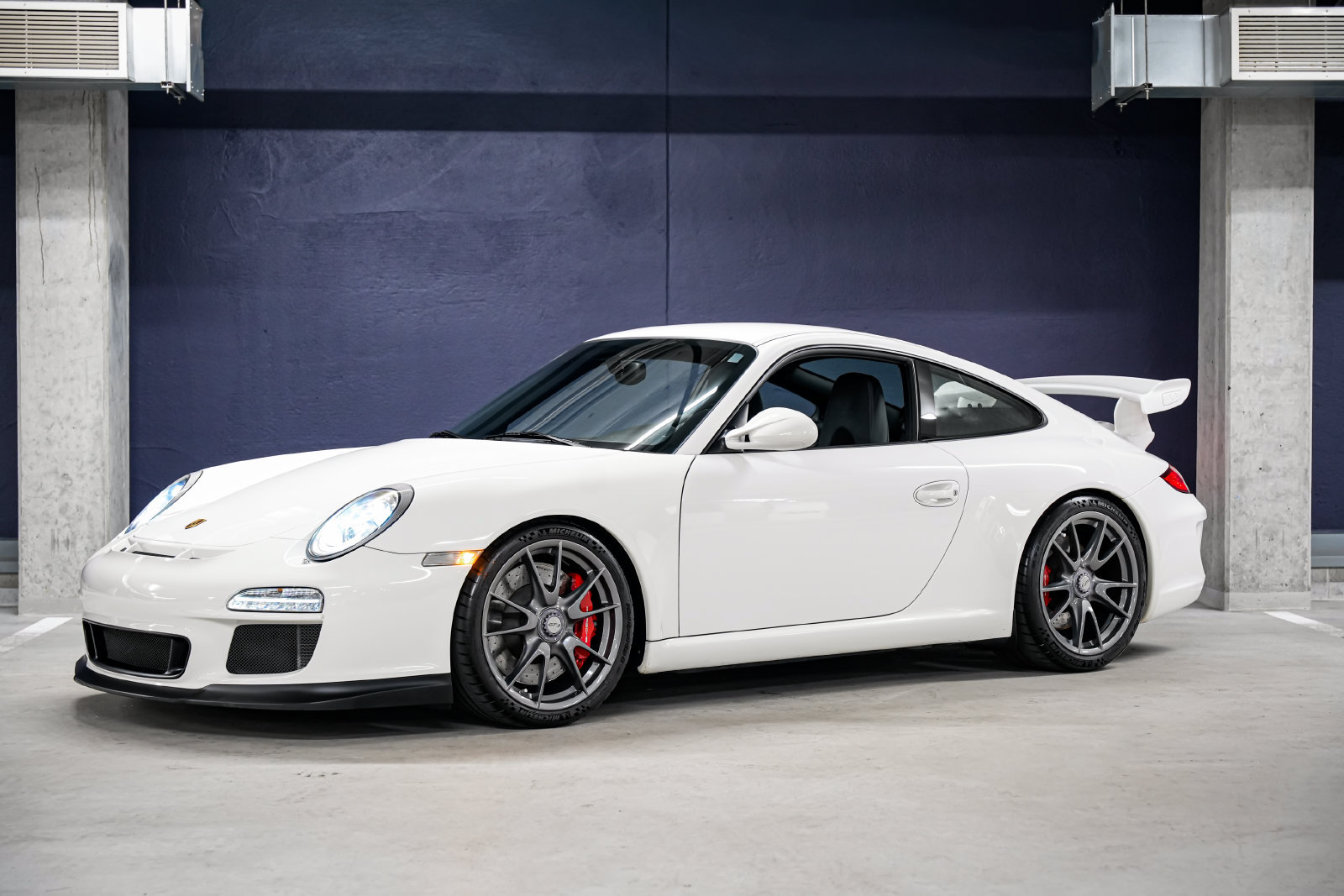 Used 2010 Porsche 911 GT3 RWD image 6