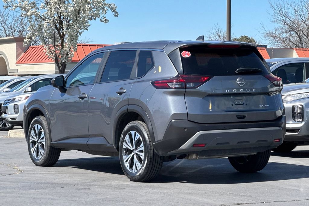 Used 2023 Nissan Rogue SV image 6