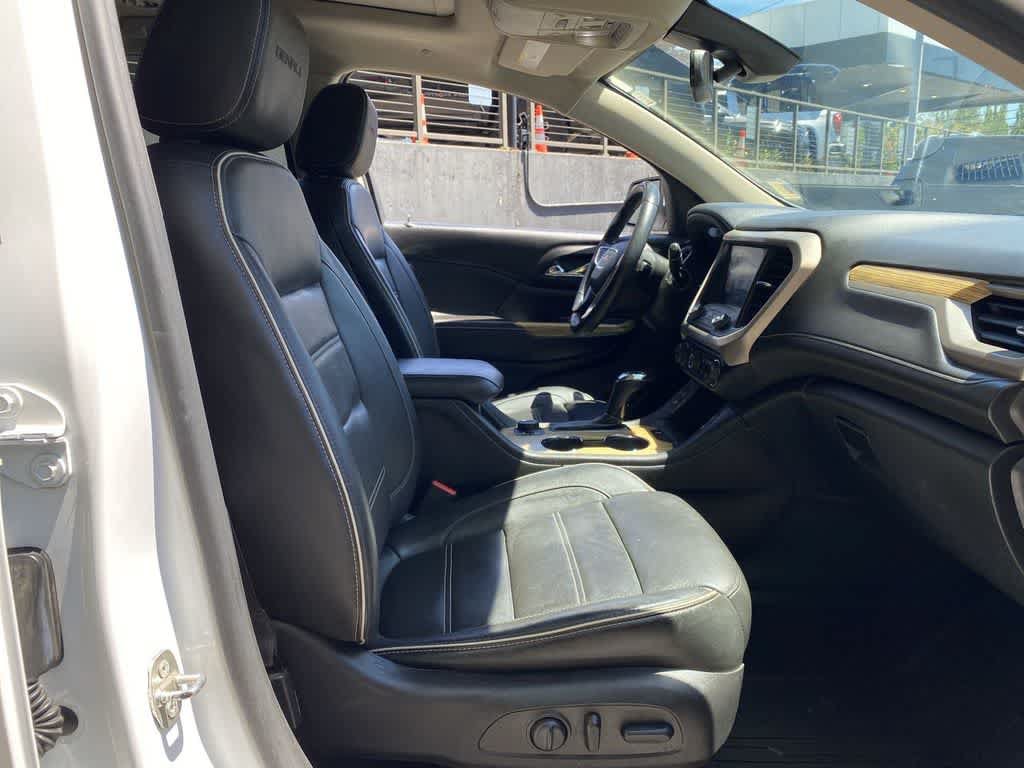 Used 2017 GMC Acadia Denali w/ Technology Package AWD/4WD image 18
