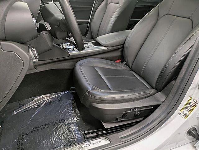 Used 2024 Alfa Romeo Giulia Ti image 19