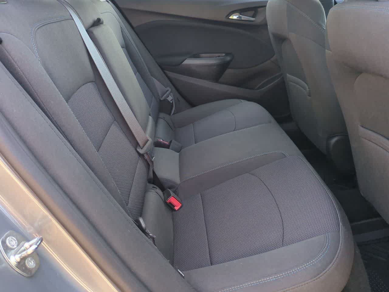 Used 2017 Chevrolet Cruze LT FWD image 19