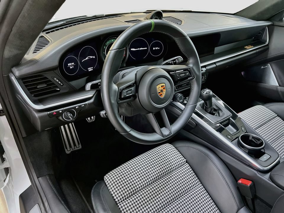 Certified 2023 Porsche 911 Sport Classic RWD image 4