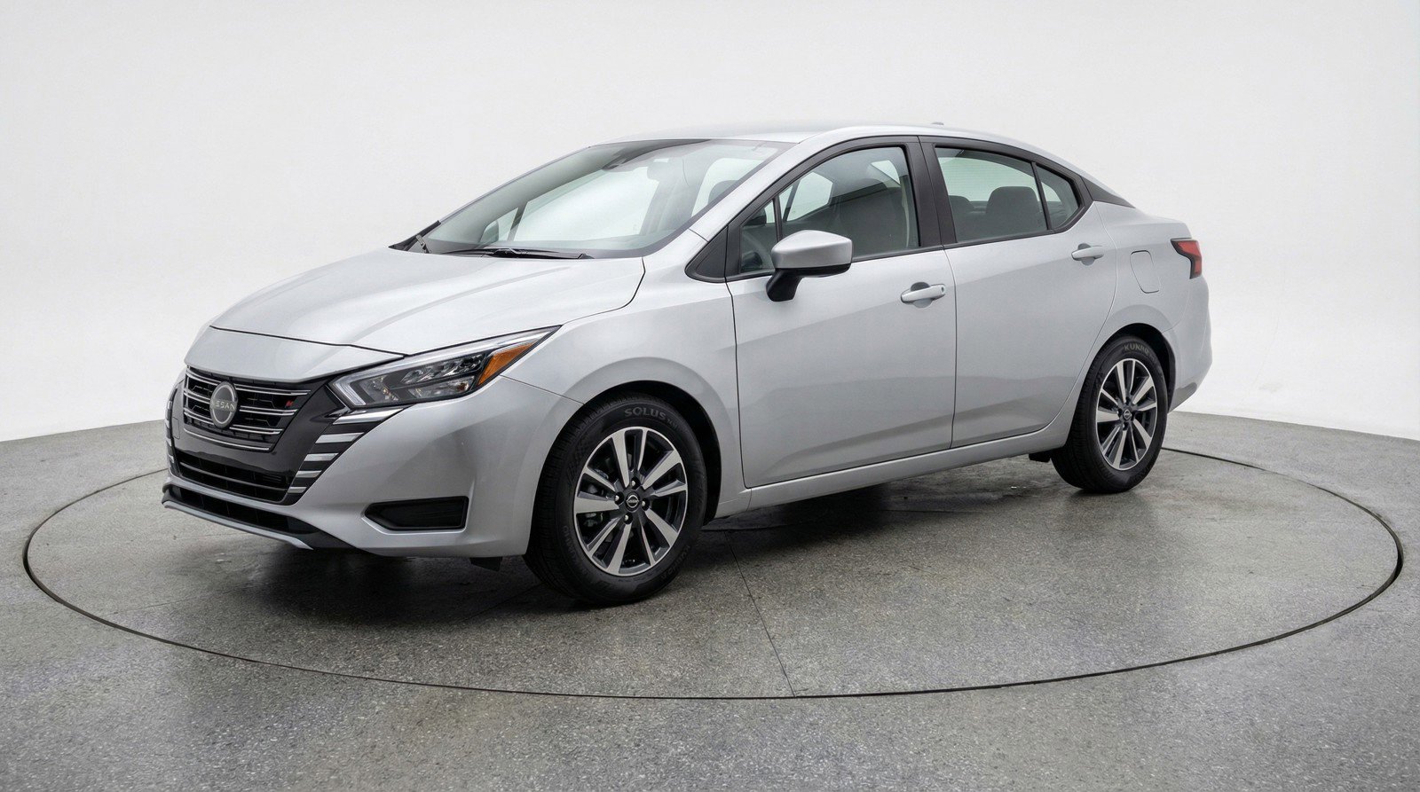 Used 2025 Nissan Versa SV FWD image 3