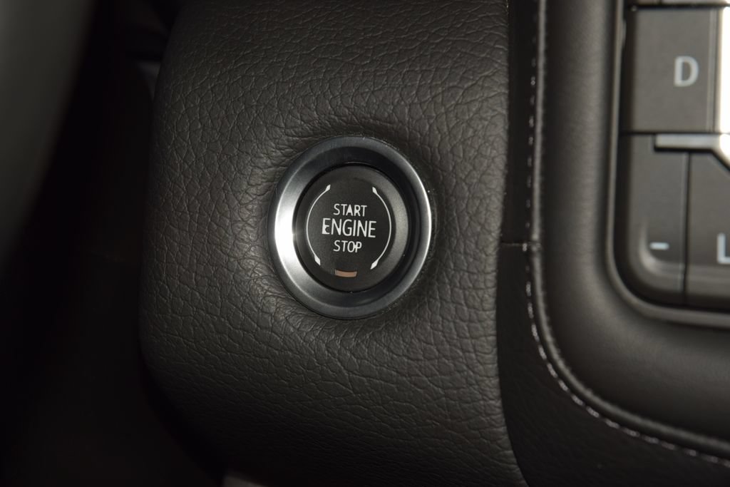 Used 2024 GMC Yukon XL Denali AWD/4WD image 36