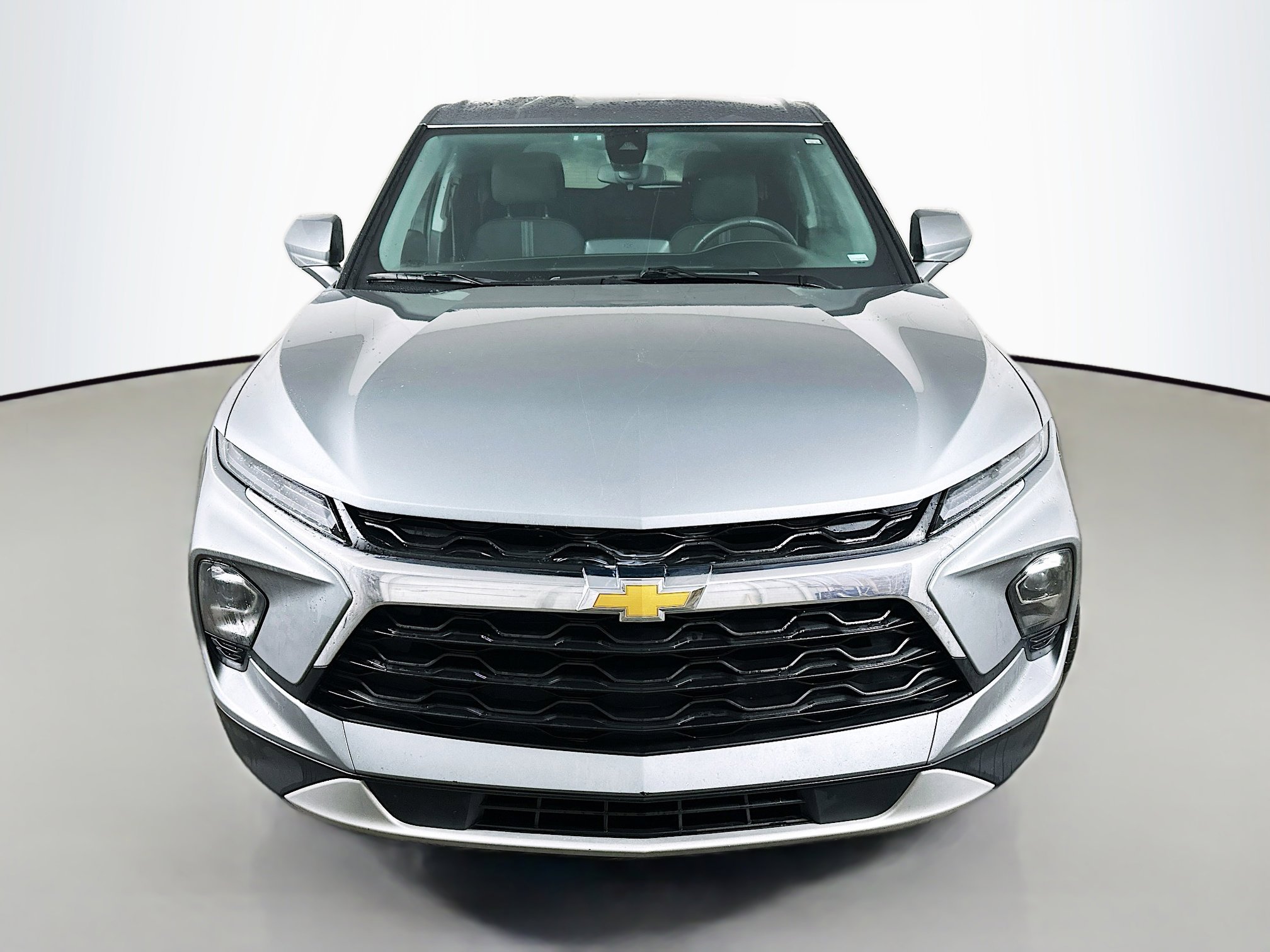 Used 2024 Chevrolet Blazer LT image 2