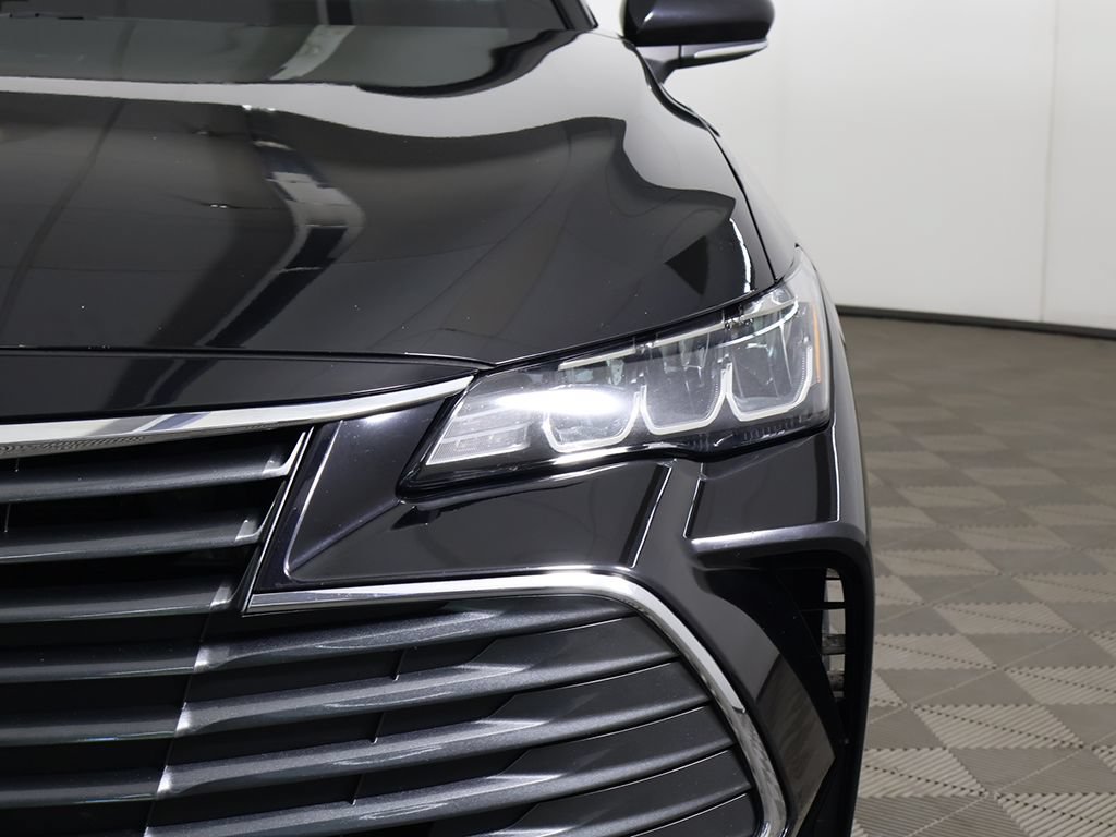 Used 2019 Toyota Avalon XLE w/ Moonroof Package FWD image 14