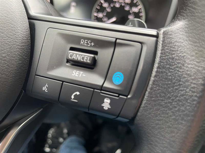 Used 2024 Nissan Rogue SV image 20