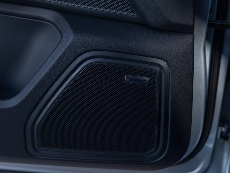 Certified 2026 Porsche Macan AWD/4WD image 37