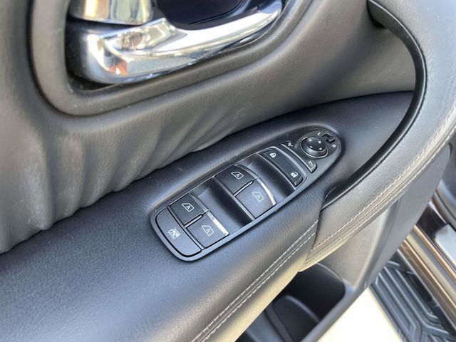 Used 2022 Nissan Armada Platinum image 22
