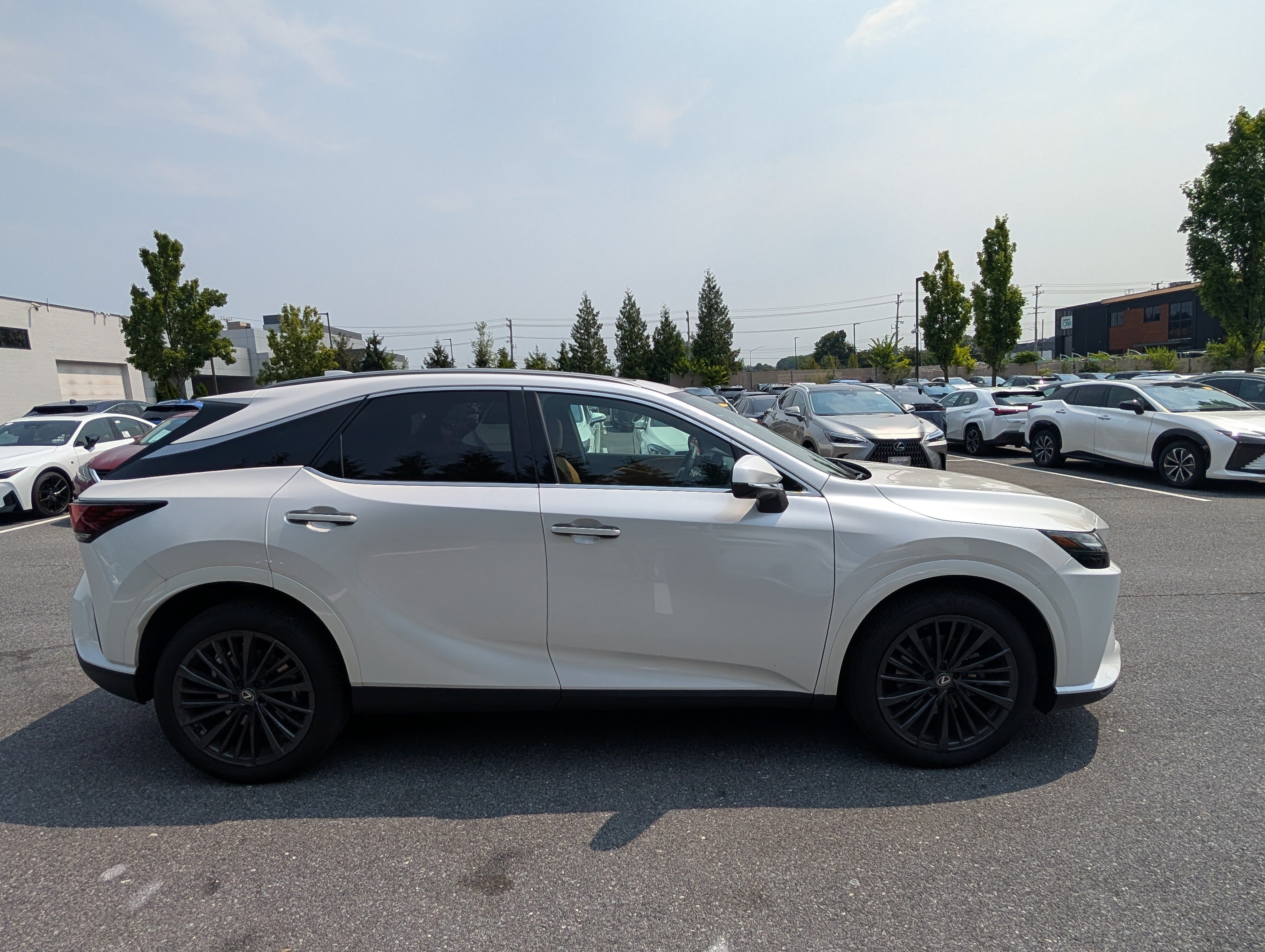 Used 2025 Lexus RX 350 Premium w/ Convenience Package AWD/4WD image 2