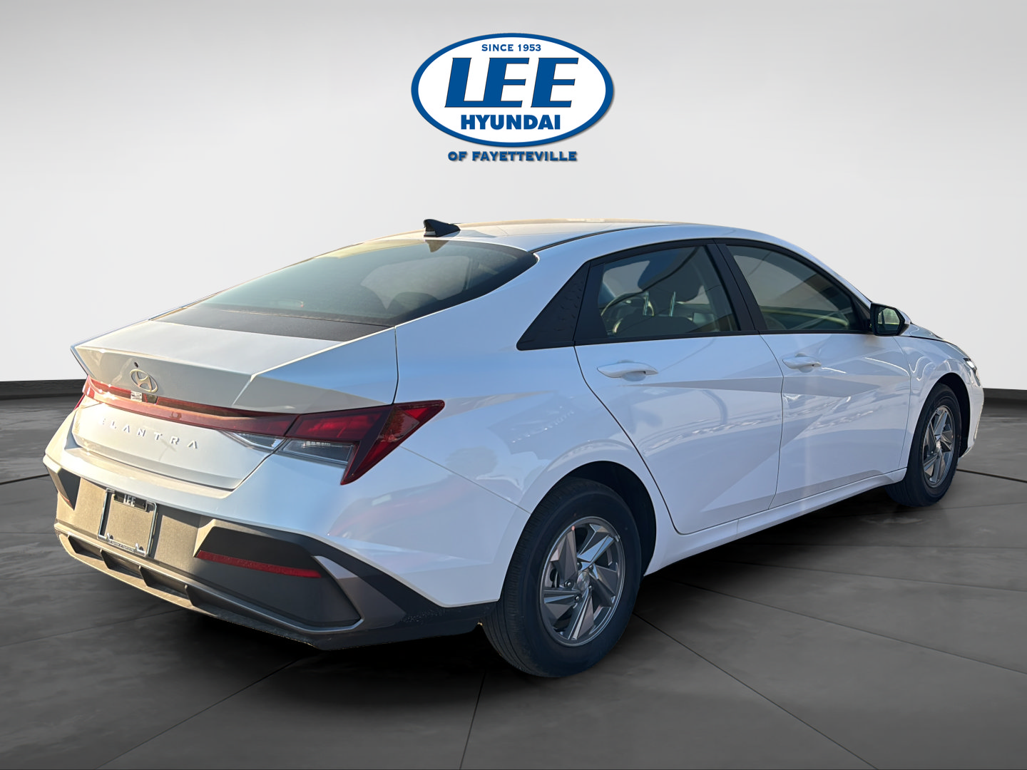 Certified 2026 Hyundai Elantra SE FWD image 3