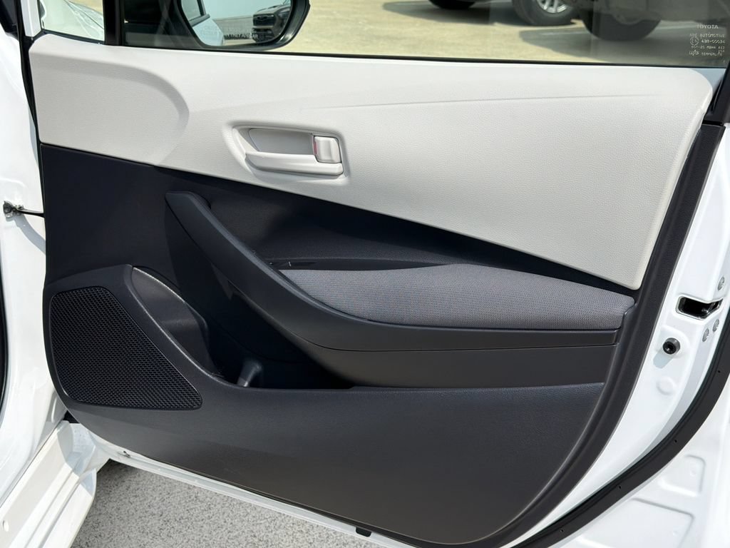 Used 2024 Toyota Corolla LE FWD image 11