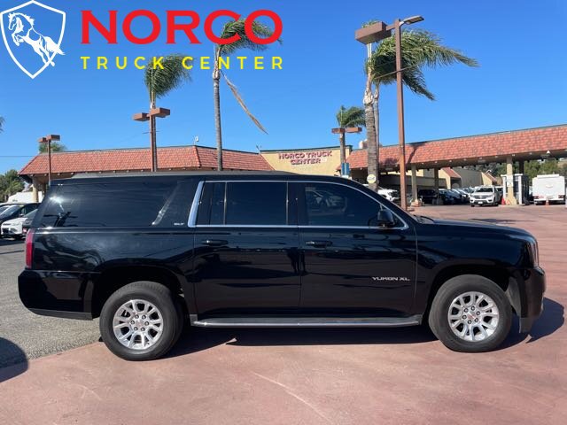 Used 2019 GMC Yukon XL SLT AWD/4WD image 1