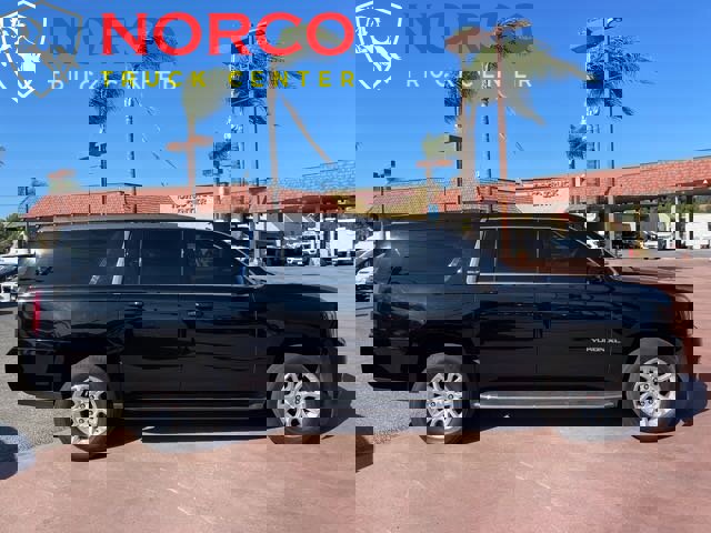 Used 2019 GMC Yukon XL SLT image 1