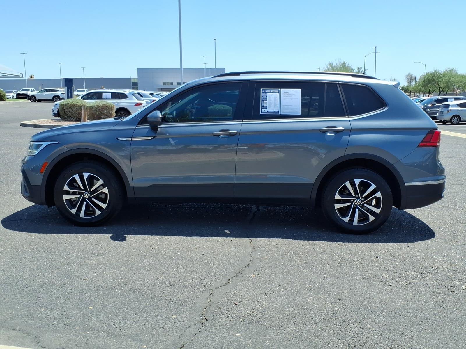 Used 2022 Volkswagen Tiguan S FWD image 4