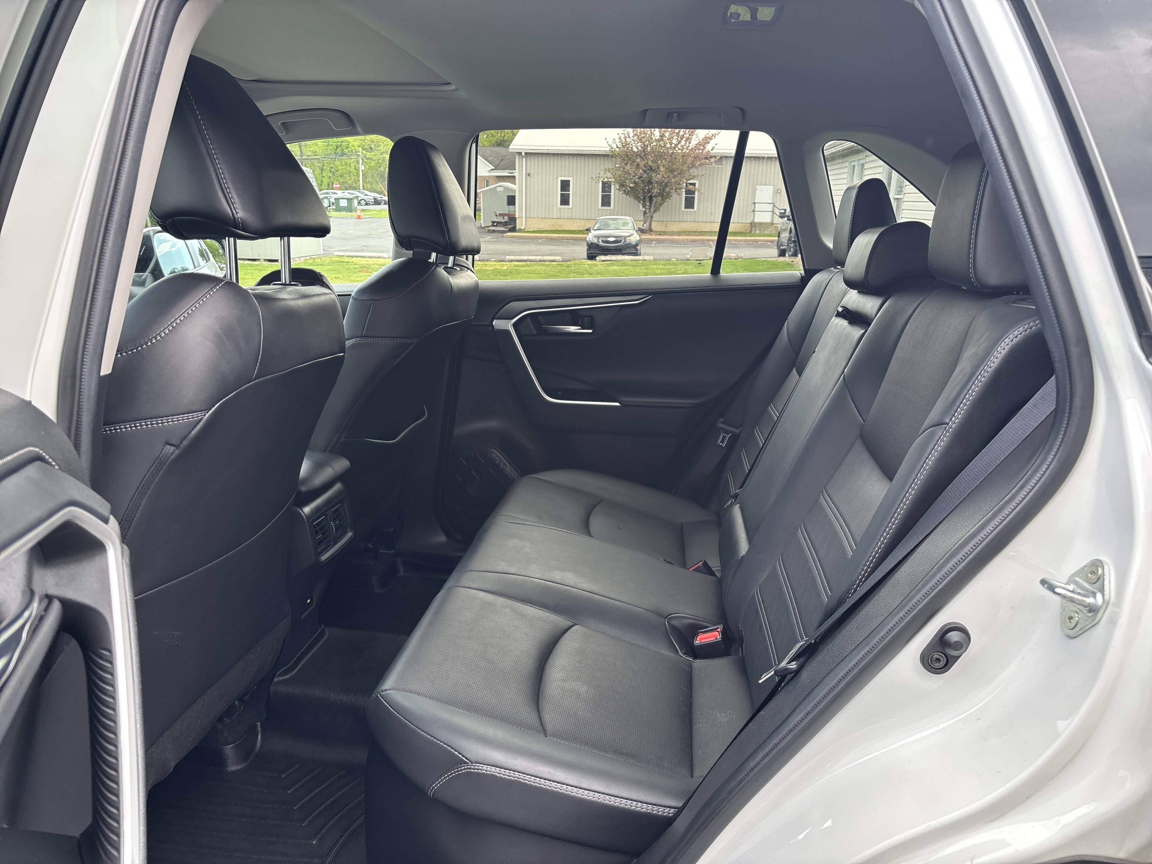 Used 2021 Toyota RAV4 Limited w/ Limited Grade Weather Package AWD/4WD image 14