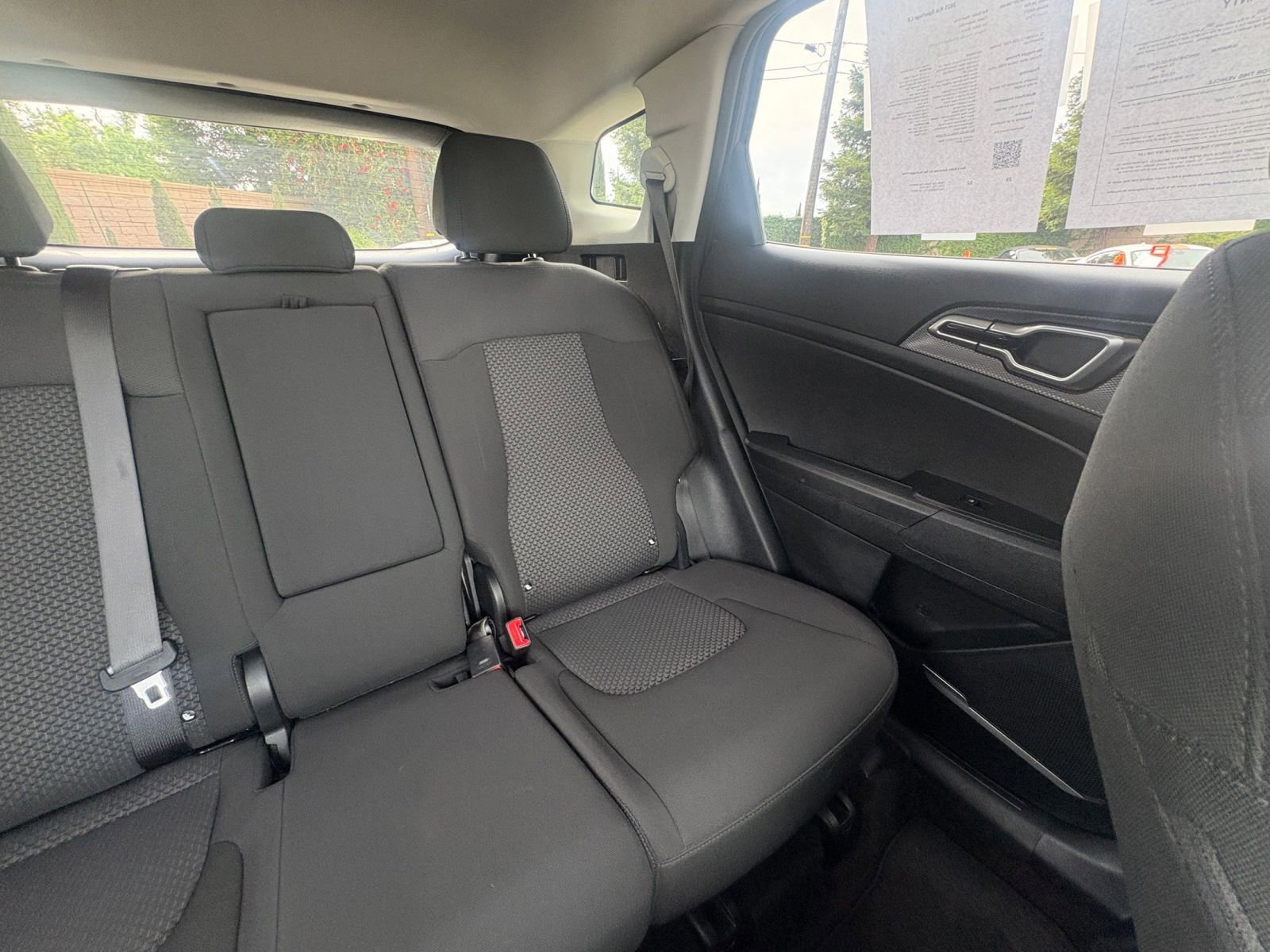 Used 2025 Kia Sportage LX image 36