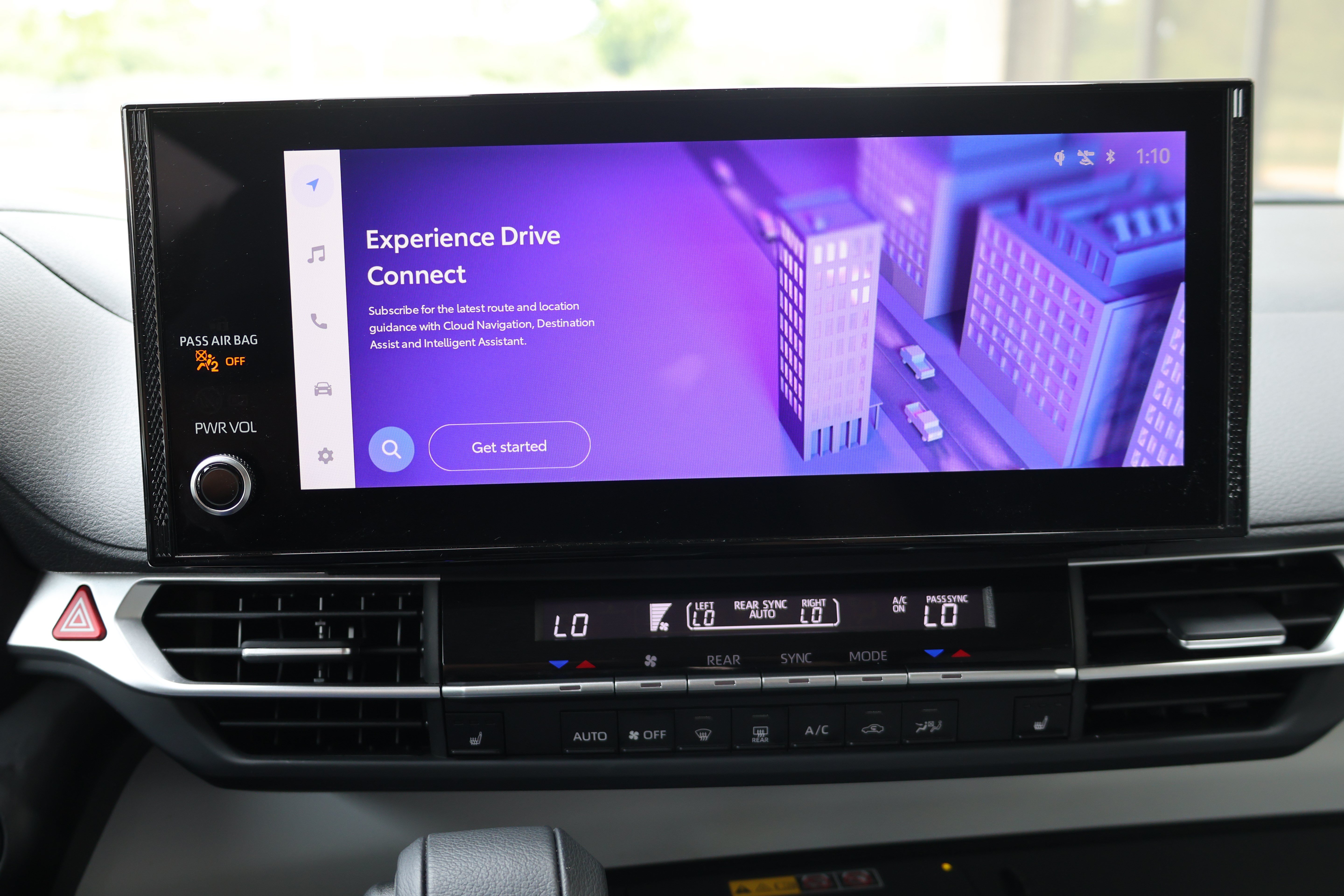 Certified 2025 Toyota Sienna XLE FWD image 37