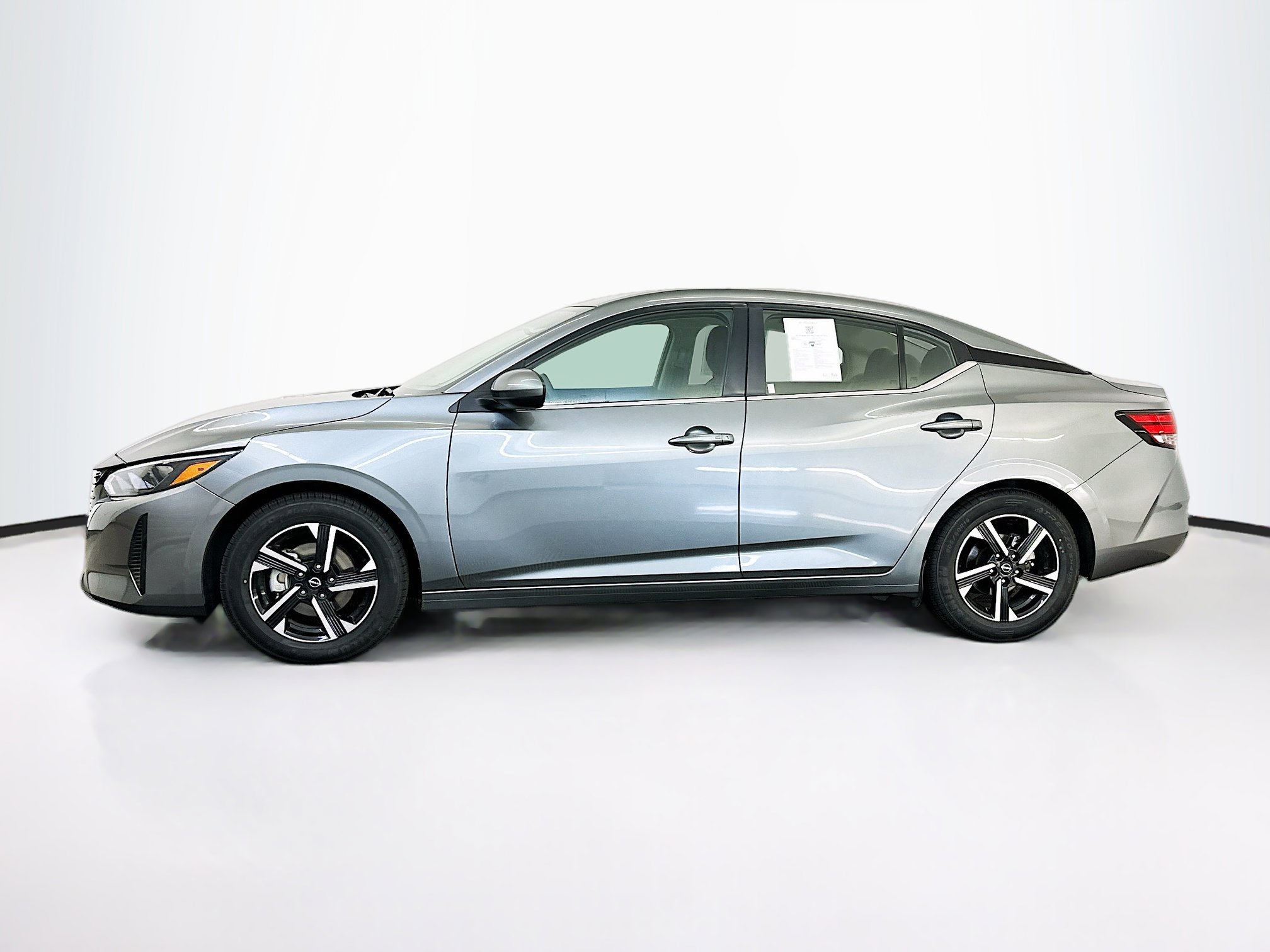 Used 2024 Nissan Sentra SV image 4