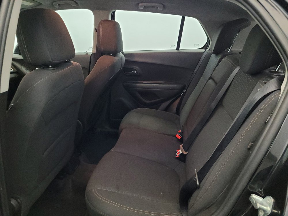 Used 2017 Chevrolet Trax LS AWD/4WD image 18
