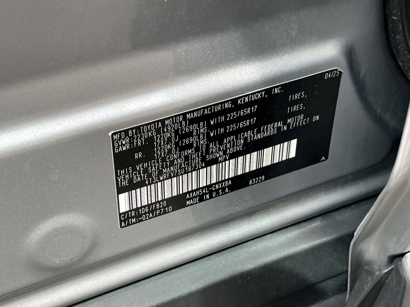 Used 2025 Toyota RAV4 LE image 29