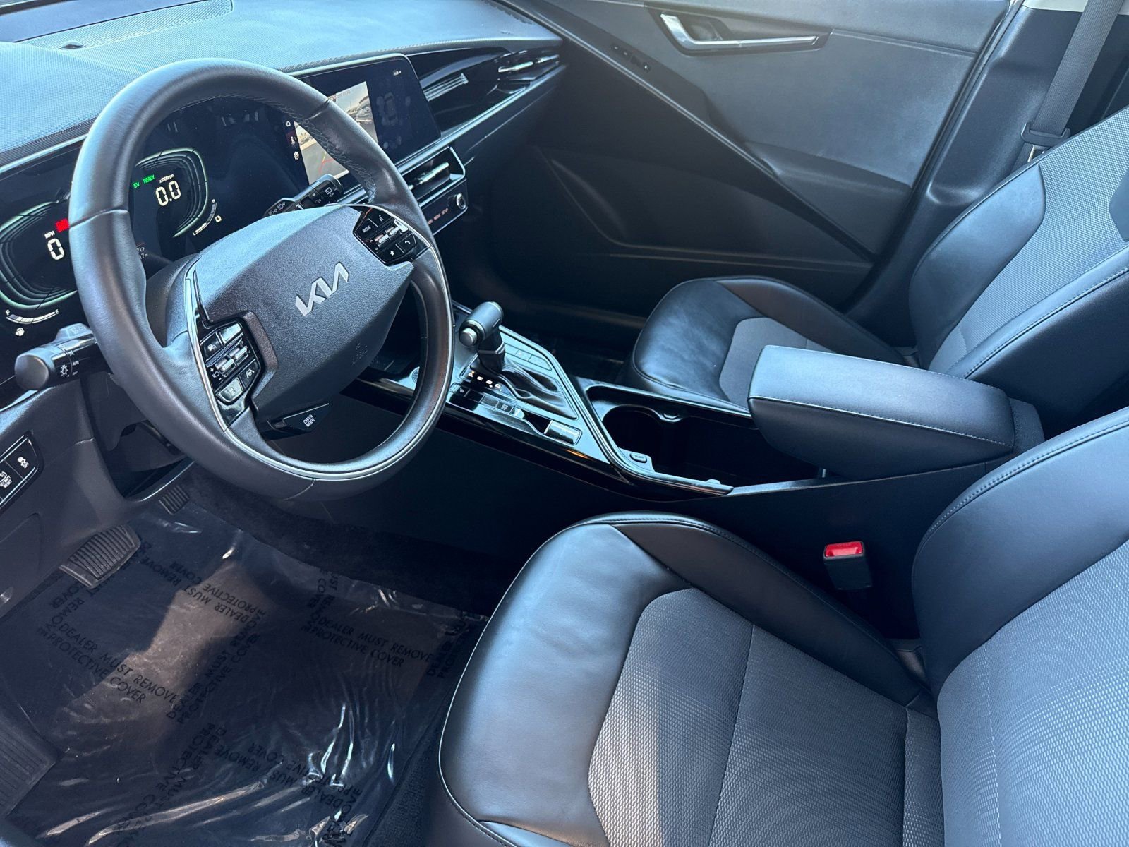 Used 2025 Kia Niro EX image 9