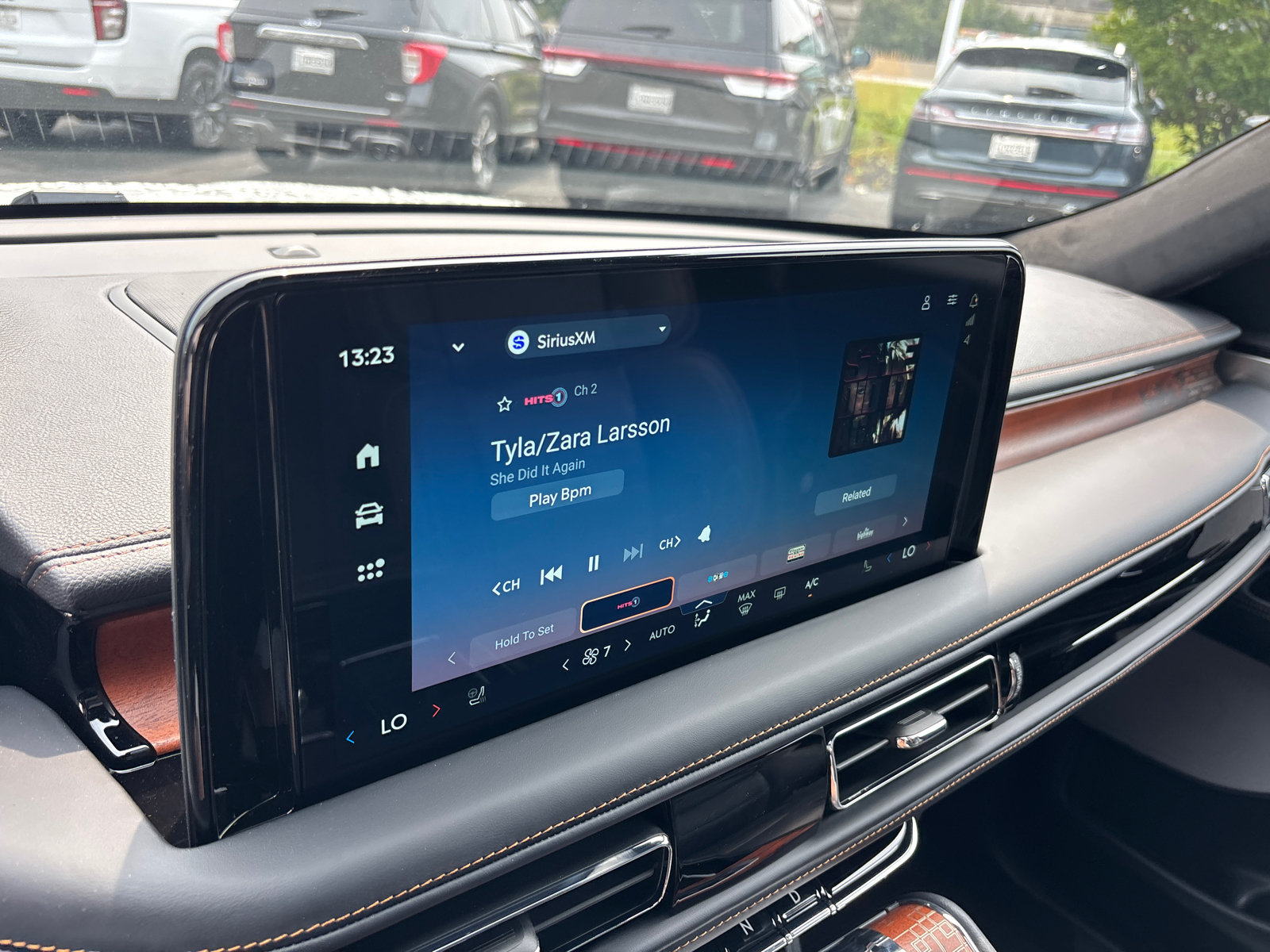 New 2026 Lincoln Aviator Black Label w/ Dynamic Handling Package AWD/4WD image 19