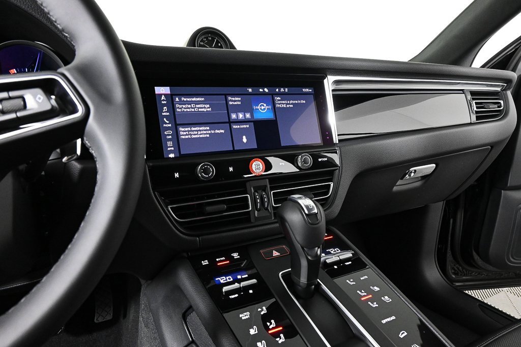 New 2026 Porsche Macan image 13
