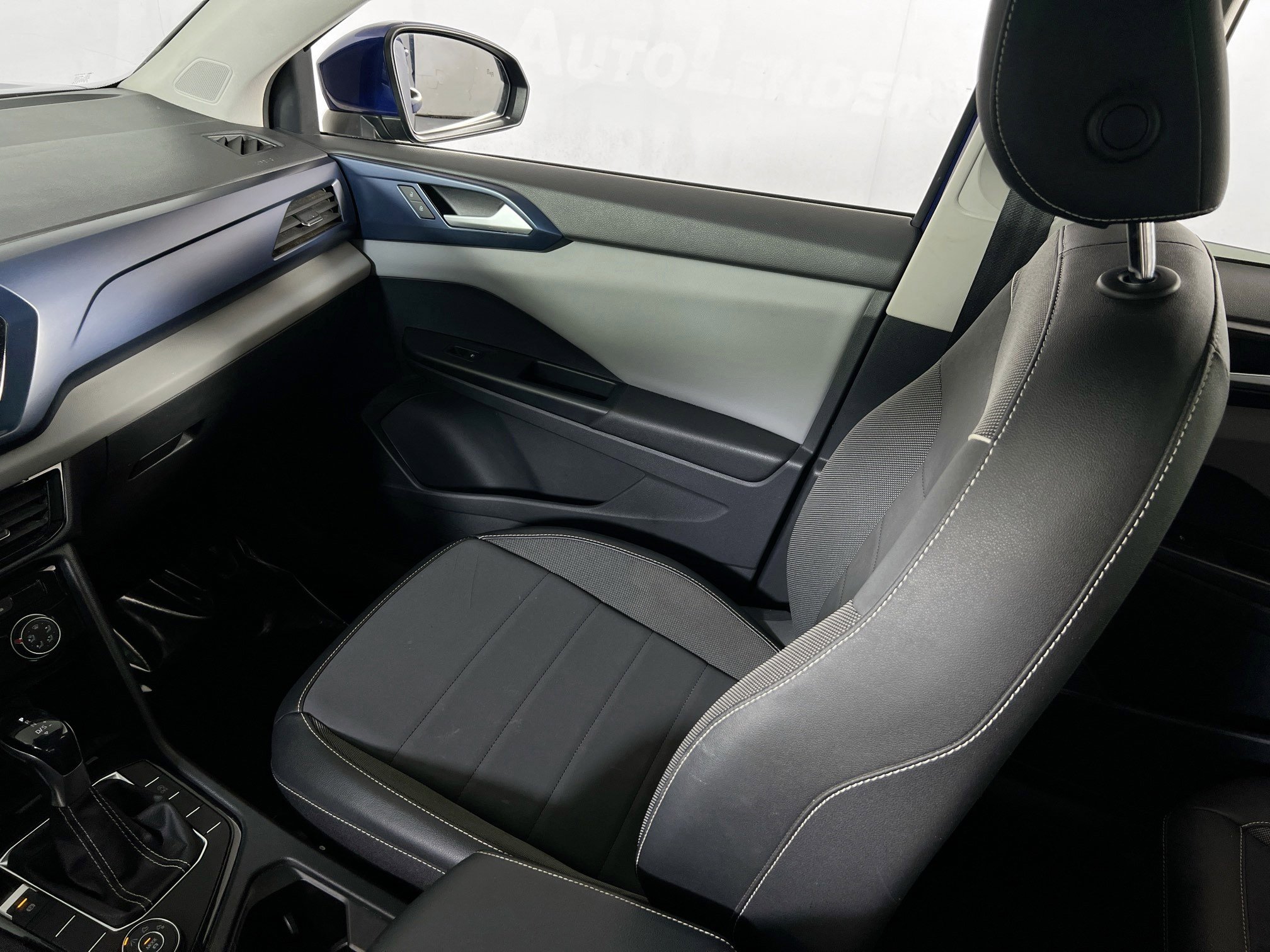 Used 2023 Volkswagen Taos SE image 23