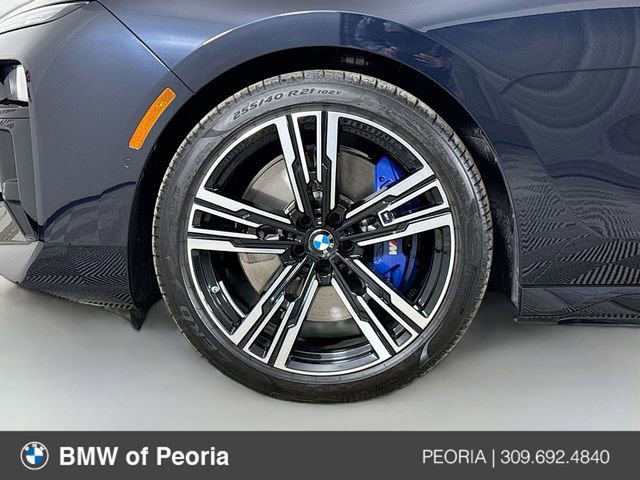 Used 2024 BMW 760i xDrive w/ Executive Package image 32