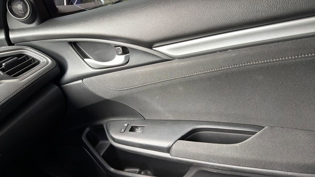 Used 2020 Honda Civic EX image 12
