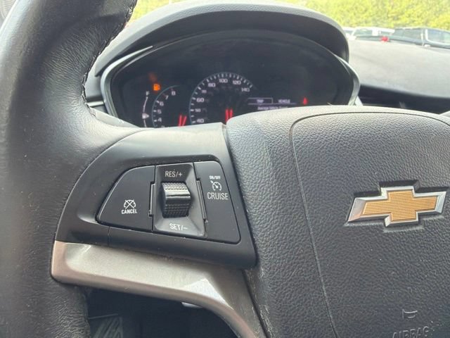 Used 2020 Chevrolet Trax LT w/ Driver Confidence Package FWD image 25