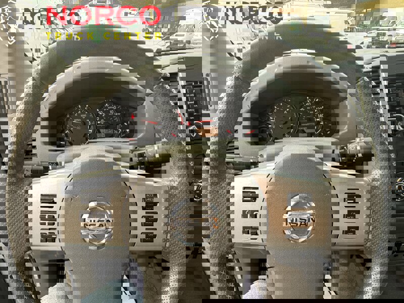 Used 2017 Nissan Frontier SV image 18