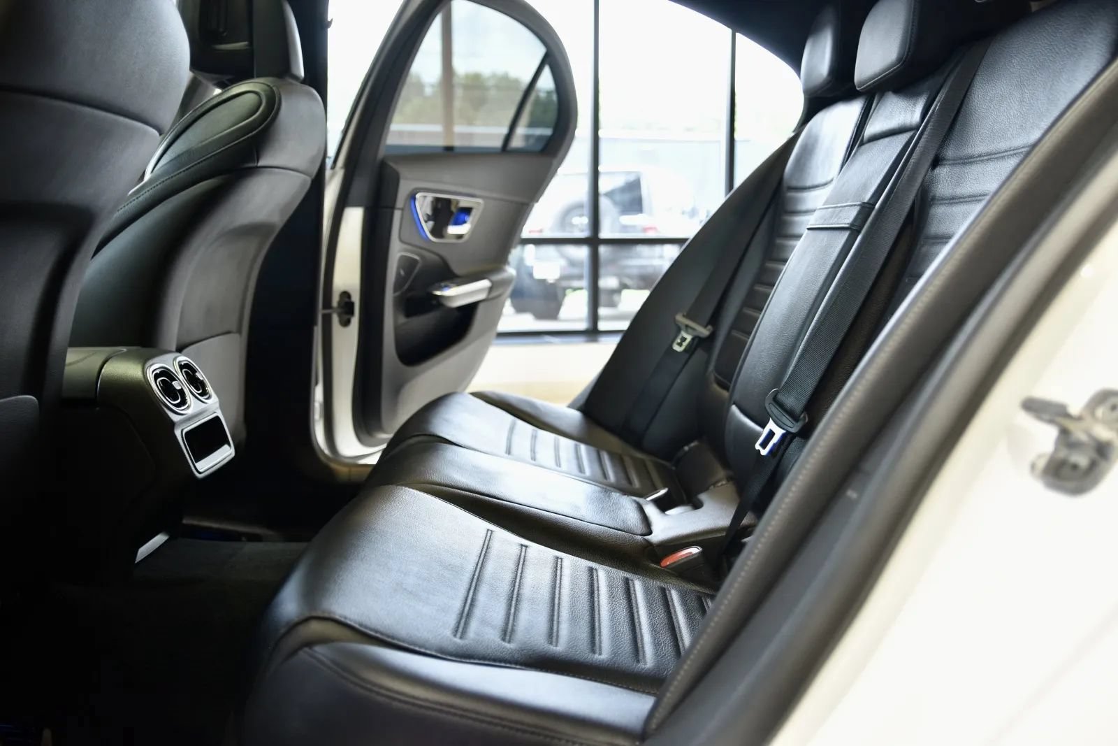 Used 2025 Mercedes-Benz C 43 AMG 4MATIC Sedan image 19