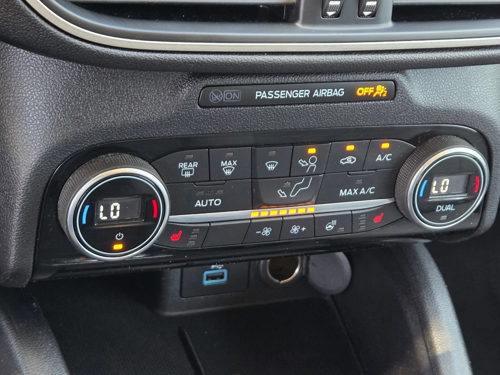 Used 2021 Ford Escape SE w/ Convenience Package AWD/4WD image 16