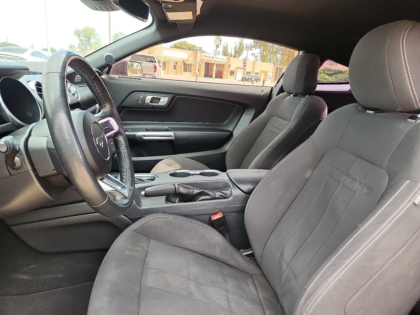Used 2022 Ford Mustang Coupe RWD image 10