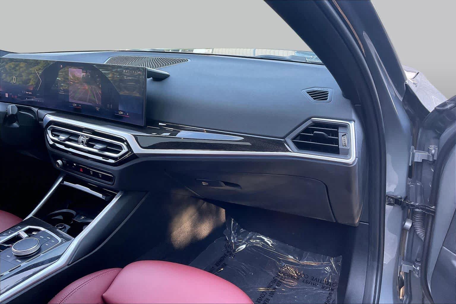 Used 2023 BMW 330i Sedan w/ Driving Assistance Package RWD image 18