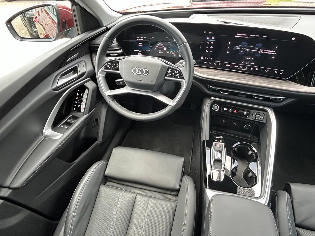 Certified 2025 Audi Q5 Prestige AWD/4WD image 9