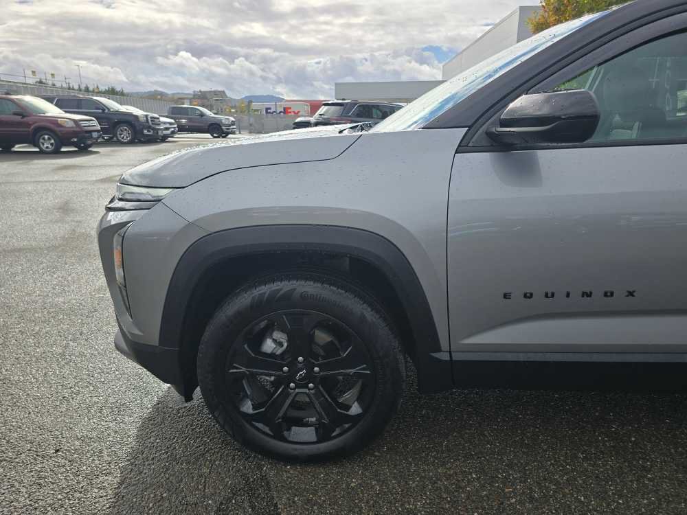 Used 2025 Chevrolet Equinox LT w/ Midnight Edition FWD image 18