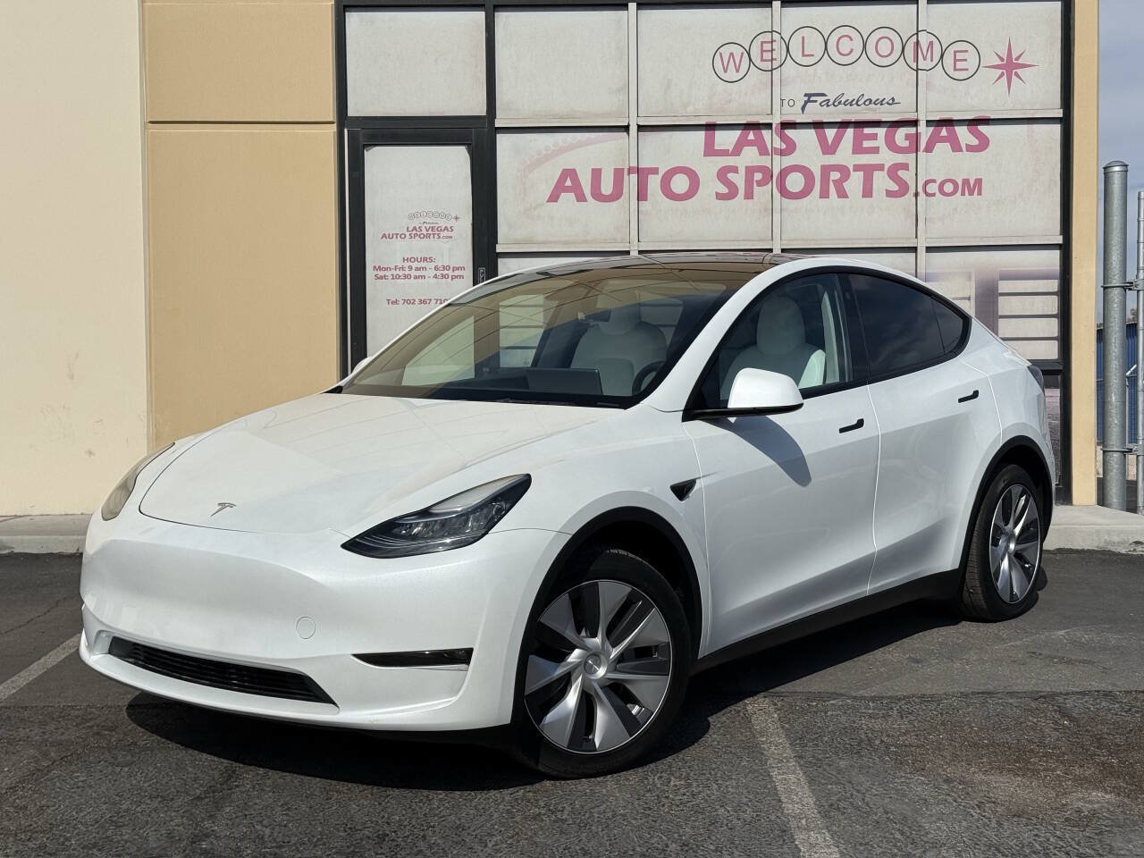 Used 2023 Tesla Model Y Long Range AWD/4WD image 4