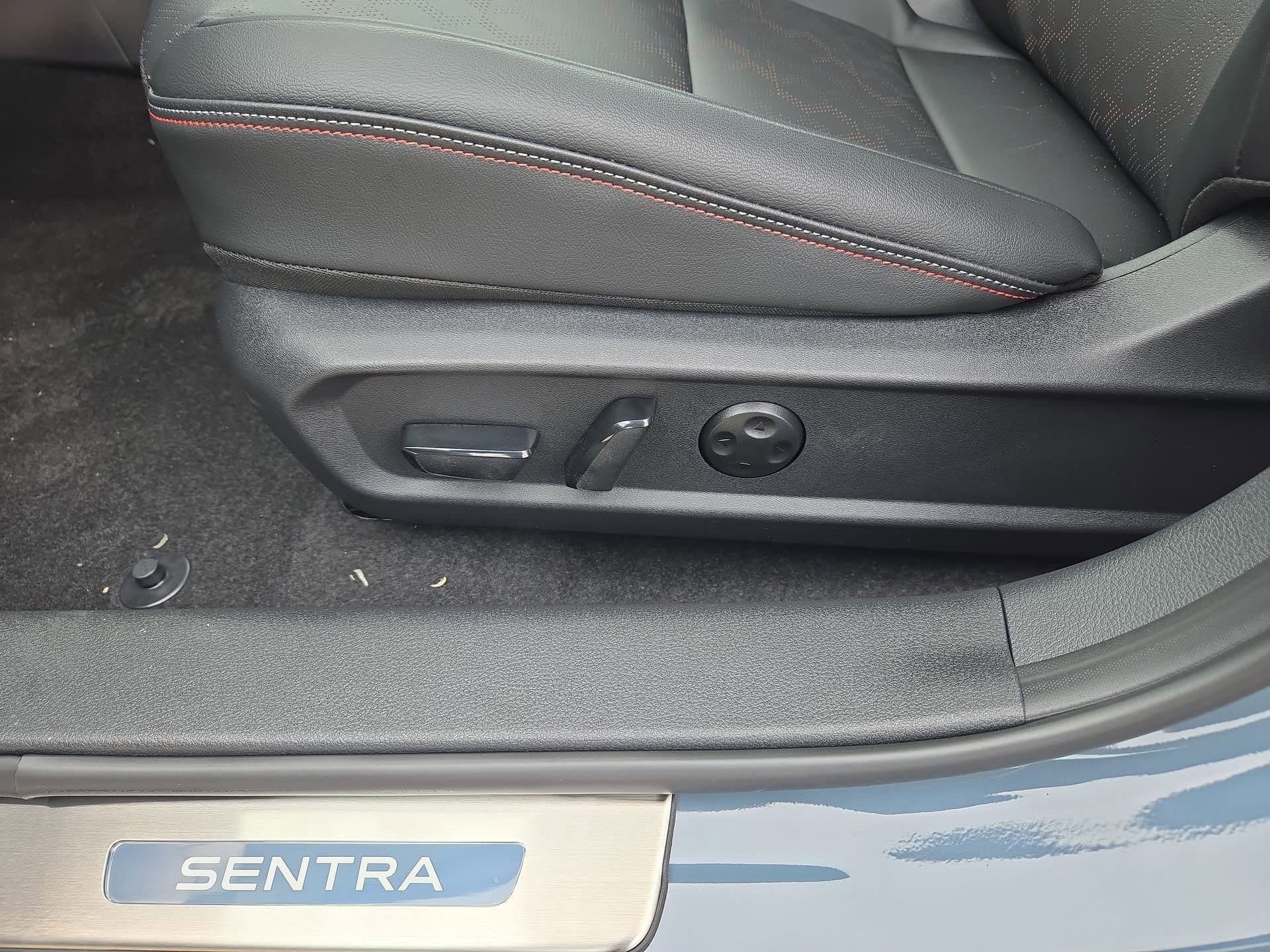 New 2026 Nissan Sentra SR w/ SR Premium Package FWD image 32