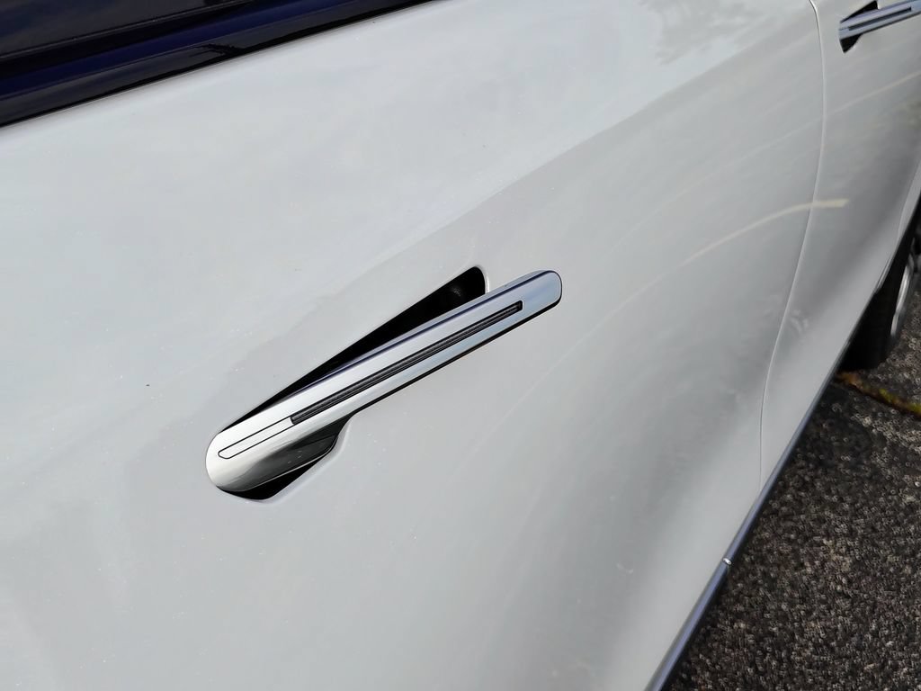 New 2027 Cadillac Vistiq Premium Luxury AWD/4WD image 14