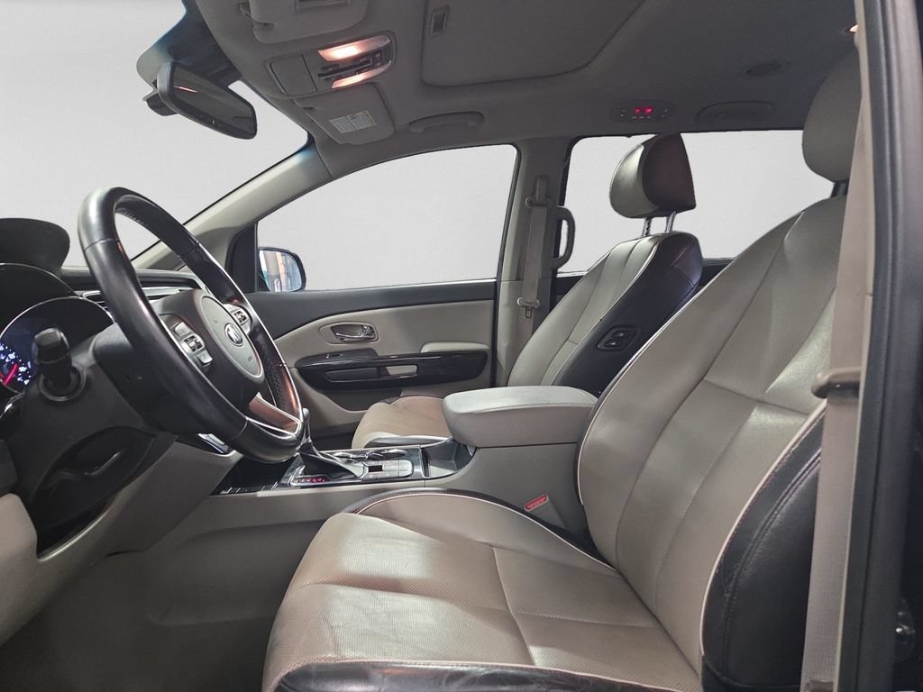 Used 2021 Kia Sedona EX w/ EX Premium Package FWD image 16