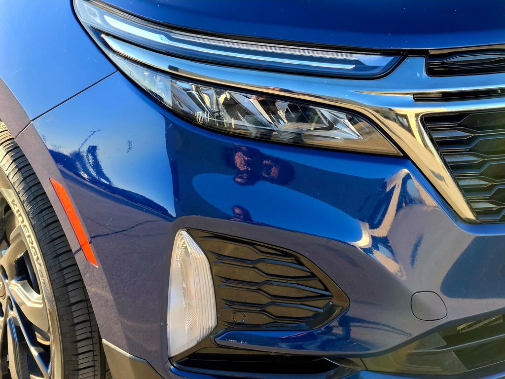 Used 2022 Chevrolet Equinox RS image 3